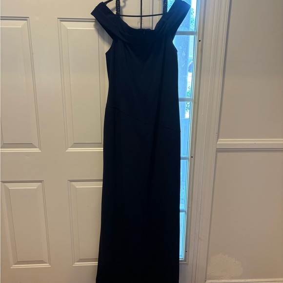 Elegant Ralph Lauren Navy Off-Shoulder Dress - Picture 5 of 7